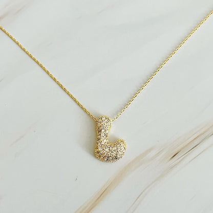 Colar dourado com Inicial em Bolha de Cristal