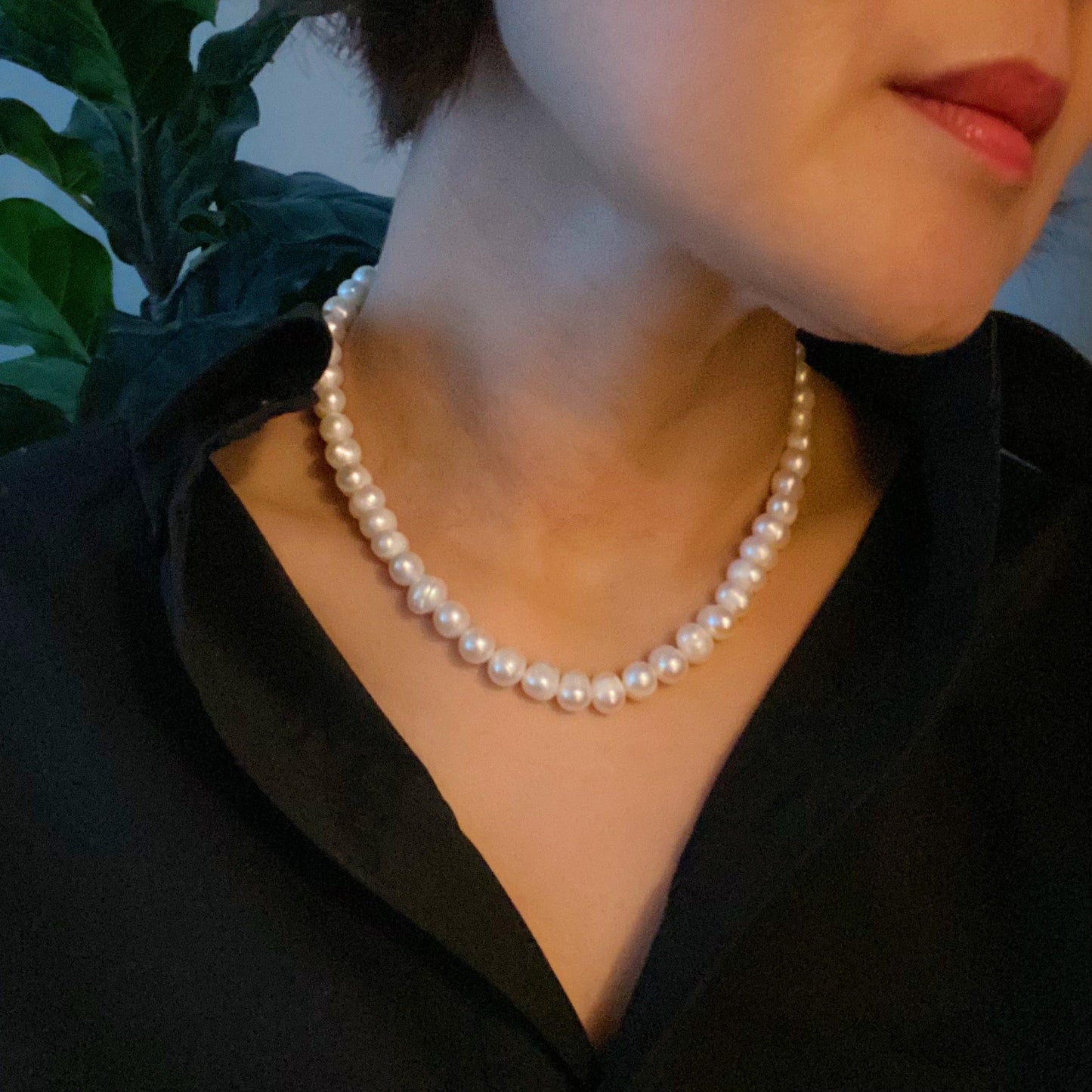 Pearl Essence Clasp Necklace