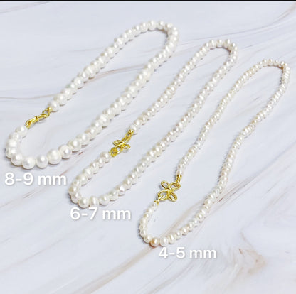 Pearl Essence Clasp Necklace