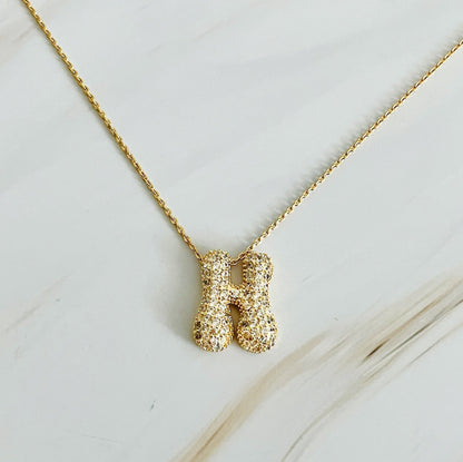 Colar dourado com Inicial em Bolha de Cristal